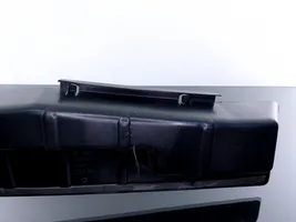 Volkswagen PASSAT B3 Zaślepka schowka bagażnika 