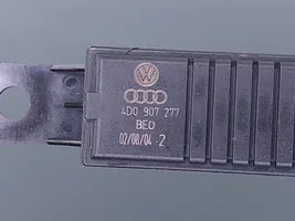 Volkswagen Touareg I Antenne radio 
