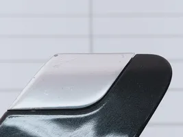 Volkswagen Phaeton Aizmugurējā spārna uzlika / moldings 