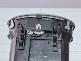 Ford Focus Kojelaudan sivutuuletussuuttimen kehys 