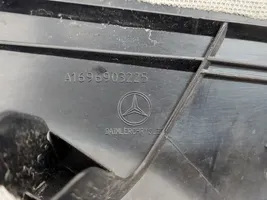 Mercedes-Benz B W245 (A) statramsčio apdaila 