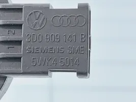 Volkswagen Phaeton Käynnistyksenestolaitteen lukulaite (pysty) 5WK45014