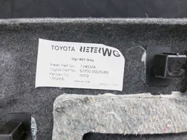 Toyota Avensis T250 Garnitures hayon 