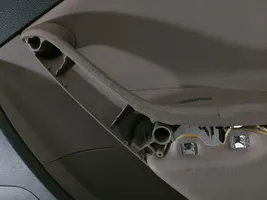 Volkswagen PASSAT B6 Takaoven verhoilu 