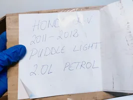 Honda CR-V Luz de manecilla de puerta (externa) 08V27T1G600