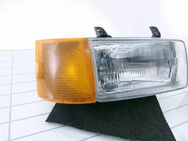 Volkswagen Transporter - Caravelle T4 Headlight/headlamp 4411114R