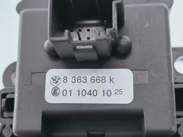 BMW 5 E39 Interruptor/palanca de limpiador de luz de giro 8363668