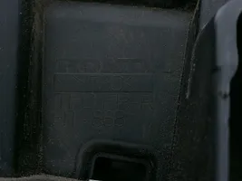 Honda Fit III Priekšējais dubļusargs HT868