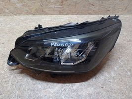 Peugeot 208 Phare frontale 9833036380