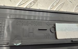 Toyota Avensis T270 Takaoven kynnyksen suojalista 6791605040