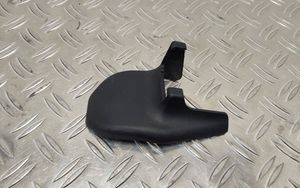 Toyota Avensis T270 Moldura de la guía del asiento delantero del conductor 7212805020