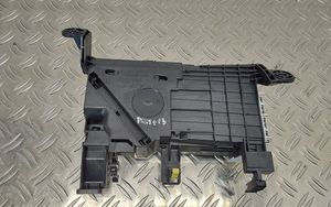 Toyota Prius+ (ZVW40) HUD-näyttö 8310847040