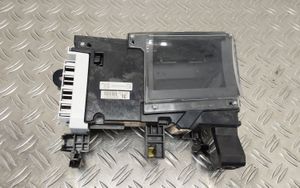 Toyota Prius+ (ZVW40) HUD-näyttö 8310847040