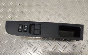 Toyota Yaris Interruttore di controllo dell’alzacristalli elettrico 742320D670