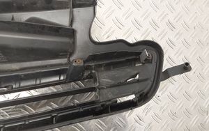 Toyota Verso-S Griglia superiore del radiatore paraurti anteriore 5311152670