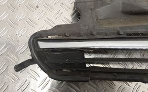 Toyota Verso-S Griglia superiore del radiatore paraurti anteriore 5311152670