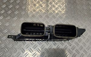 Toyota Yaris Rejilla de ventilación central del panel 556700D240