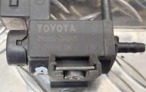 Toyota Avensis T270 Elettrovalvola turbo 258600R010