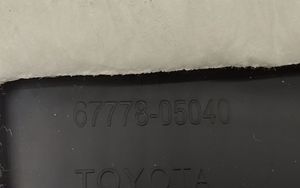 Toyota Avensis T270 Etuoven verhoilu 6777805040