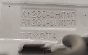 Toyota Aygo AB40 Priekinių vietų apšvietimo žibintas 812600H010