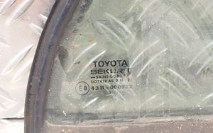 Toyota Corolla E120 E130 Mazais stikls "A" aizmugurējās durvīs 43R000992
