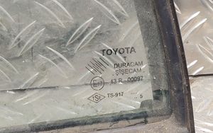 Toyota Corolla E120 E130 Mazais stikls "A" aizmugurējās durvīs 43R00097