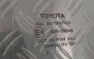 Toyota Yaris Vitre de fenêtre porte arrière 43R00048