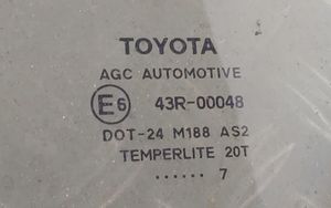 Toyota Yaris Vetro del finestrino della portiera posteriore 43R00048