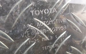 Toyota RAV 4 (XA40) Vitre de fenêtre porte arrière 43R007953