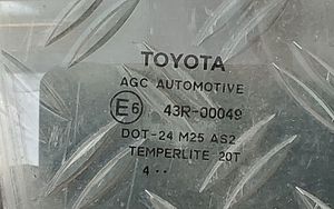 Toyota Auris E180 Vitre de fenêtre porte avant (4 portes) 43R00049