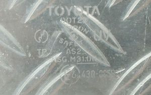 Toyota Yaris Verso Szyba drzwi tylnych 43R005834