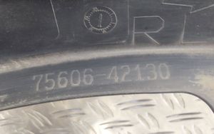 Toyota RAV 4 (XA40) Listwa błotnika tylnego 7560642130