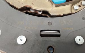 Toyota RAV 4 (XA40) Sprzęgło / Komplet 8G132593
