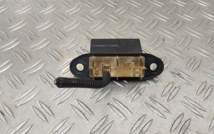 Toyota RAV 4 (XA40) Tailgate opening switch 