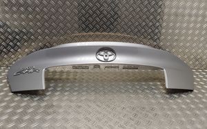 Toyota C-HR Éclairage de plaque d'immatriculation 76811F4010