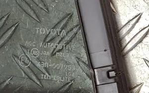 Toyota RAV 4 (XA30) Szyba karoseryjna drzwi tylnych 