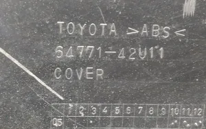 Toyota RAV 4 (XA30) Stiprinājumu komplekts 6477142U11