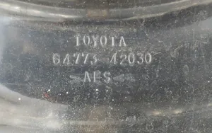 Toyota RAV 4 (XA20) Stiprinājumu komplekts 6477342030