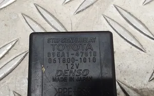 Toyota Avensis T270 Autres relais 895A147010