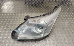 Toyota Avensis T270 Lampa przednia 