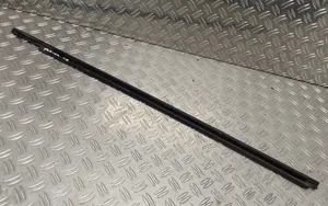 Toyota Yaris Rivestimento modanatura del vetro della portiera anteriore 