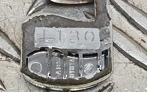 Toyota Auris E180 Letras insignia de modelo del guardabarros 