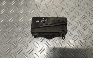 Toyota Verso Soporte de montaje del parachoques trasero 525630F020