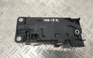 Toyota Yaris Fusibile relè della batteria 63581132