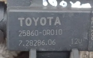 Toyota Corolla Verso AR10 Соленоидный клапан 258600R010