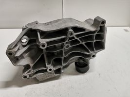 BMW X5 E70 Soporte del alternador 7802639