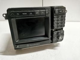 Mercedes-Benz S W220 Radio/CD/DVD/GPS-pääyksikkö A2208270442