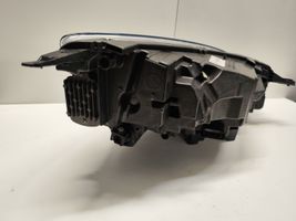 Ford Kuga III Lampa przednia LV4B13E015FC