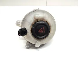 Audi Q3 F3 Vase d'expansion / réservoir de liquide de refroidissement 5Q0121407F