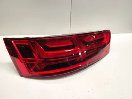 Audi Q7 4M Feux arrière sur hayon 4M0945093E
